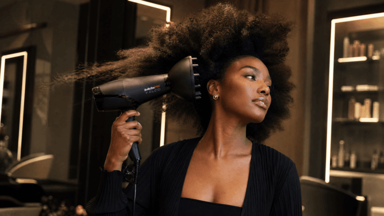 BaBylissPRO Falco: Secado de salón y definición extrema para tu cabello afro